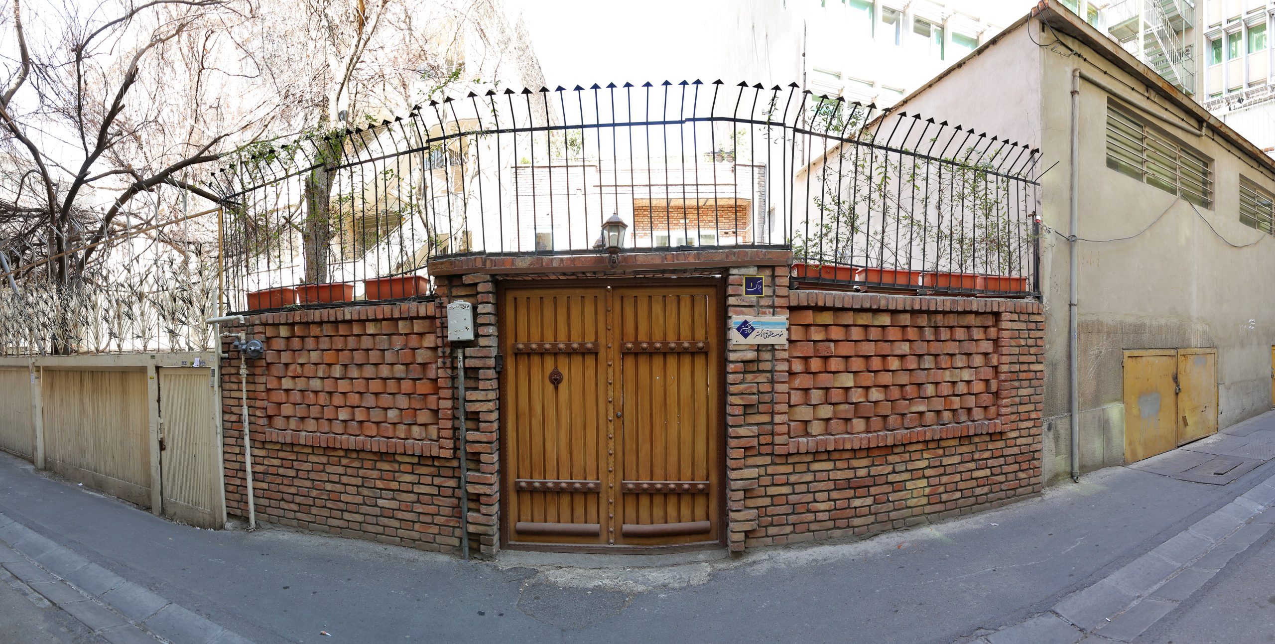 درباره دادگستر