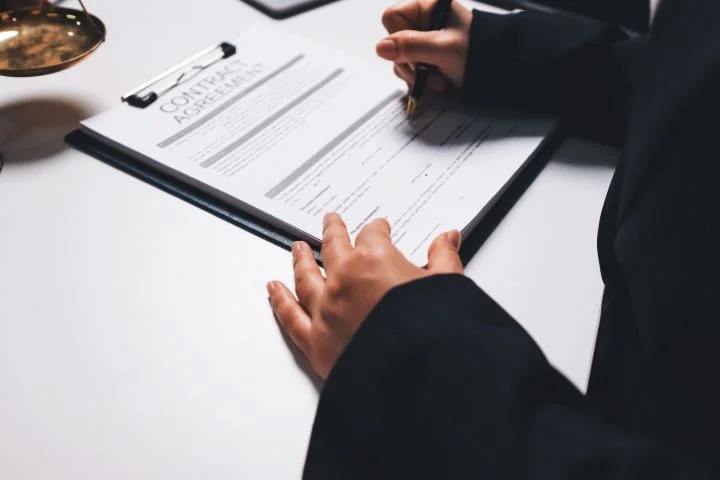 تنظیم قرارداد کاری و تجاری