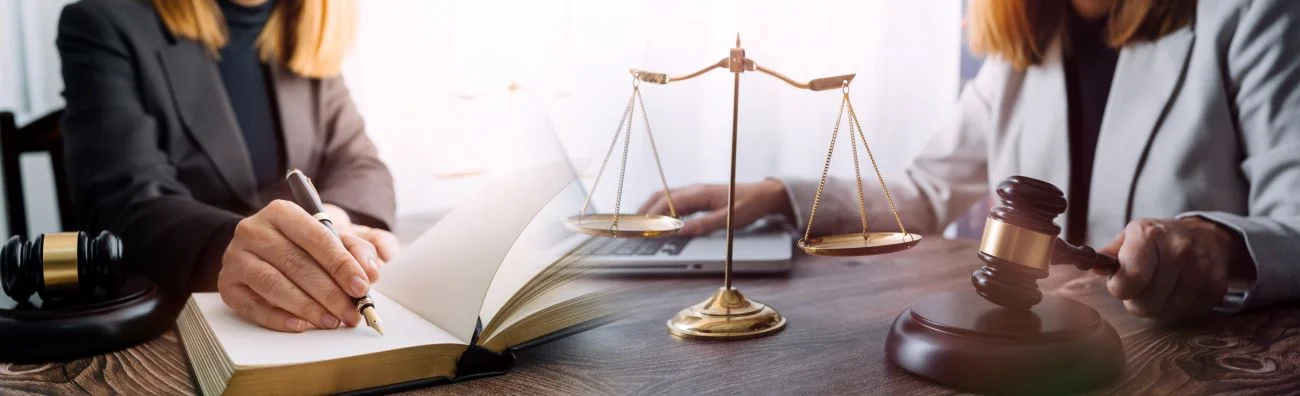 موسسه حقوقی چیست؟| تفاوت مؤسسه حقوقی با دفتر وکالت